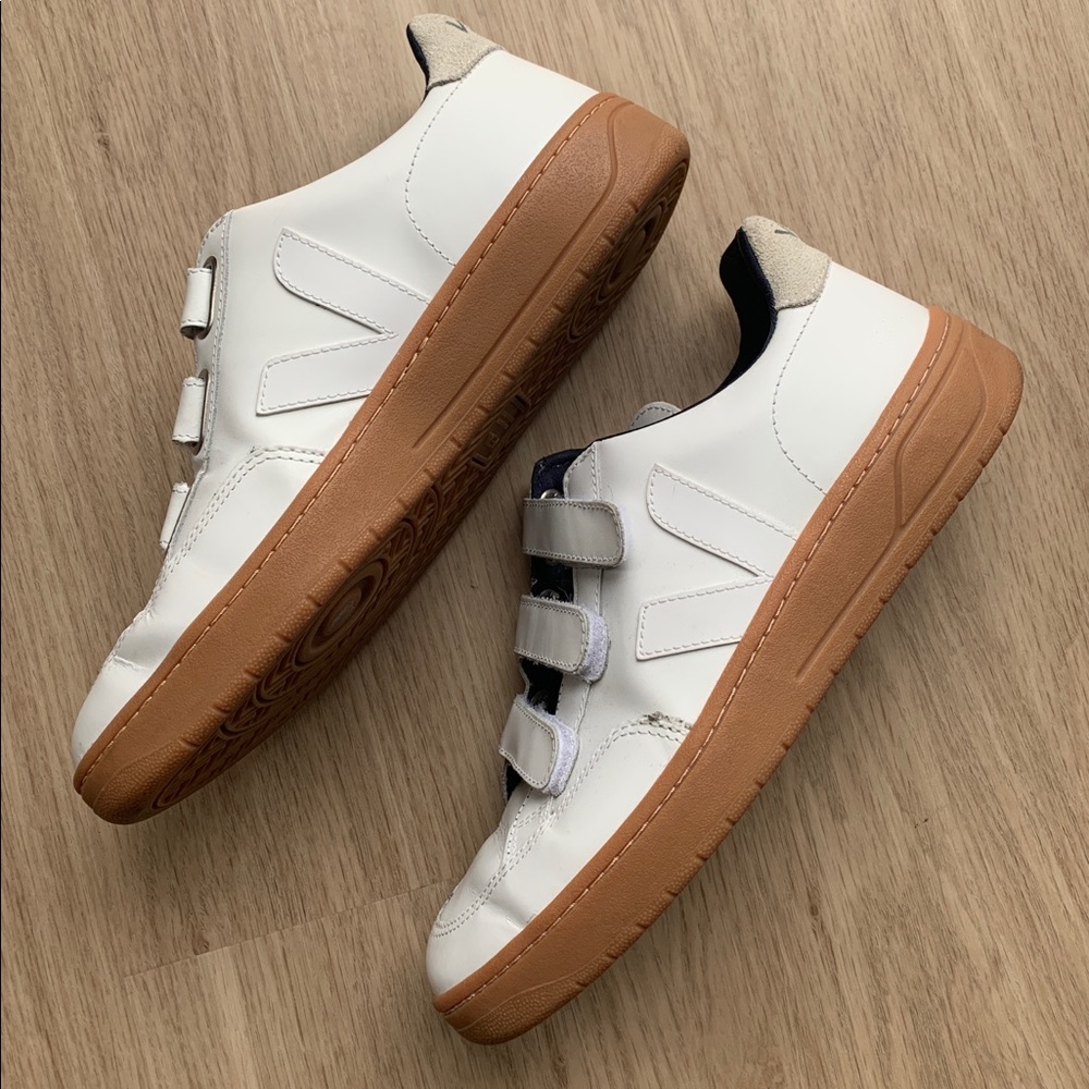 Gumsole White Velcro Veja V-12 Sneakers (Sz.9, 40)